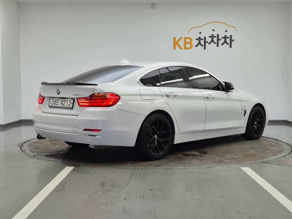 BMW 4 Series - Vista 4