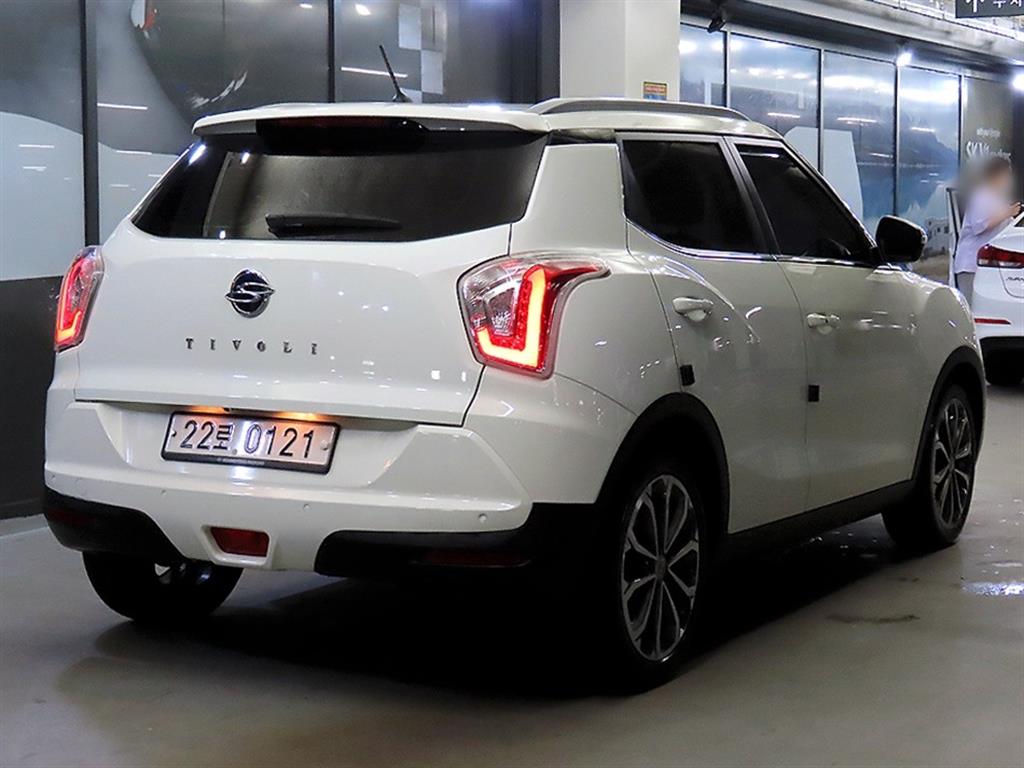 Ssangyong Tivoli - Vista 4