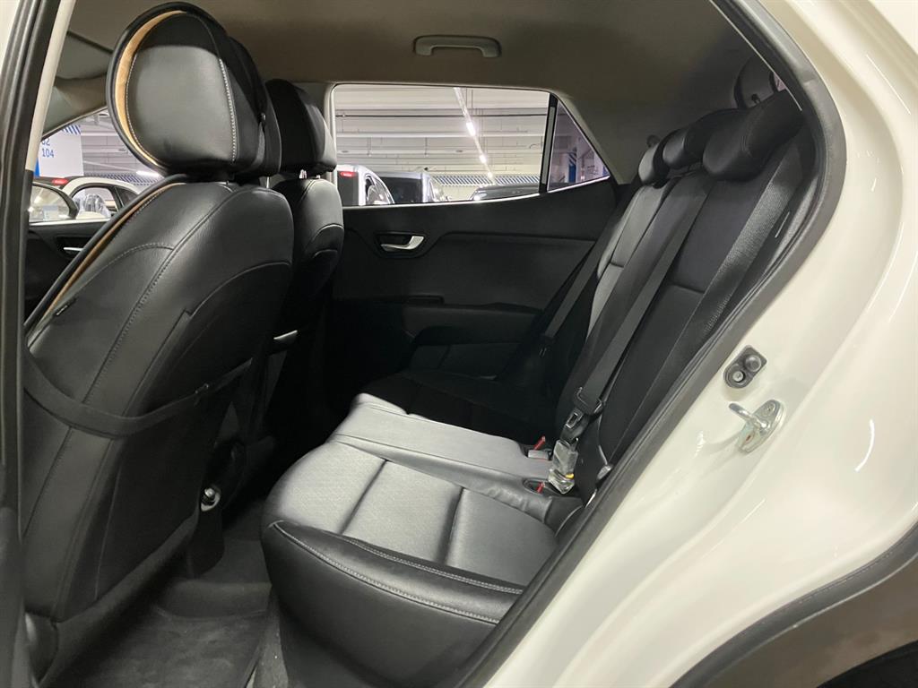 KIA Stonic 2018 Blanco - Importación desde Corea - HF Imports Iquique - Foto 16