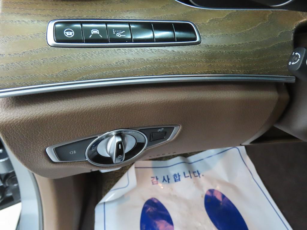 Mercedes Benz E class - Vista 10