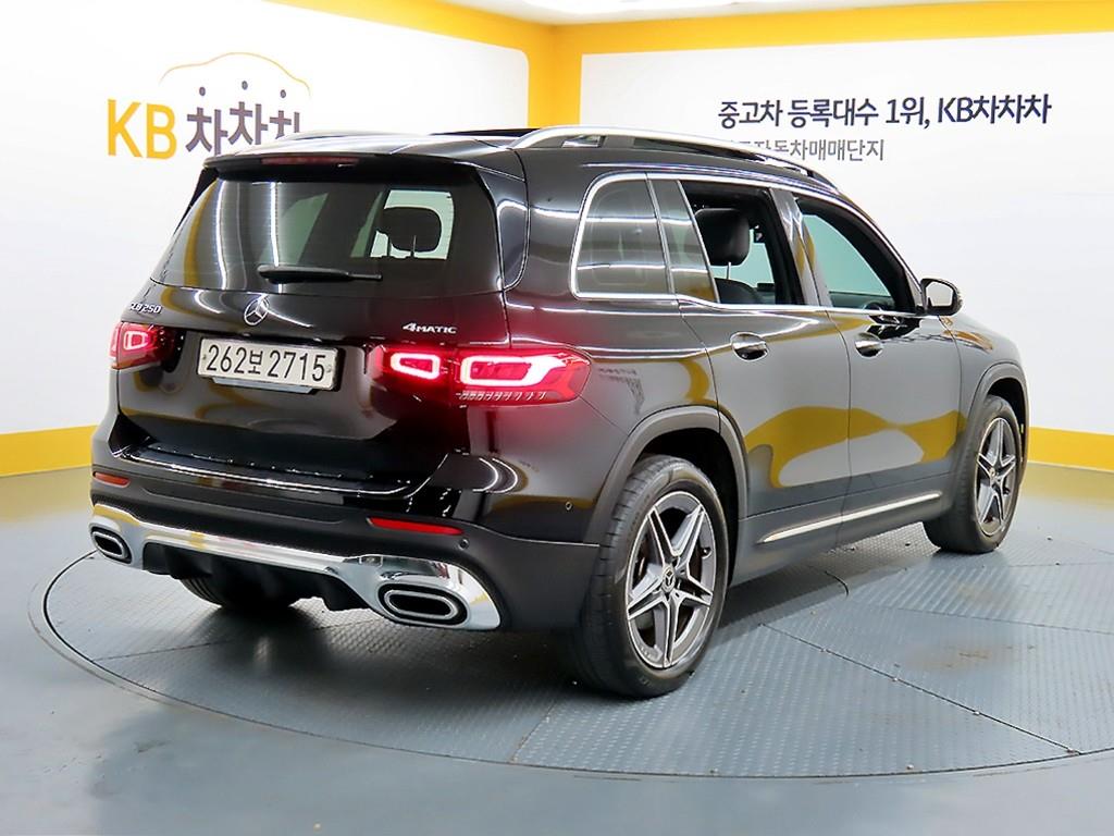 Mercedes Benz GLB Class - Vista 4