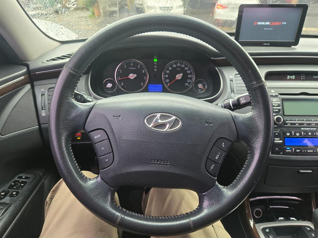 HYUNDAI Grandeur - Vista 9