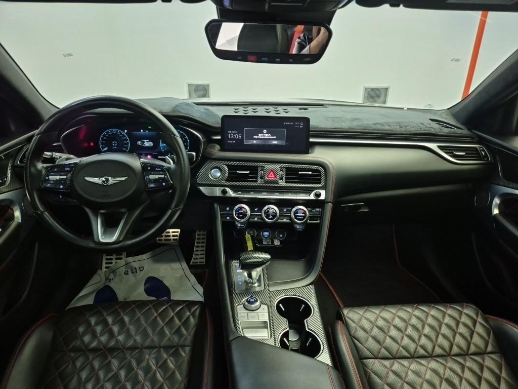 Genesis G70 - Vista 7