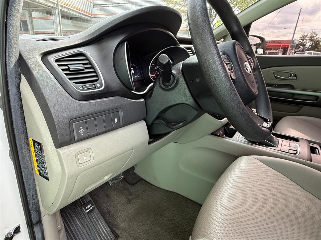 KIA Carnival 2015 Blanco - Importación desde Corea - HF Imports Iquique - Foto 13