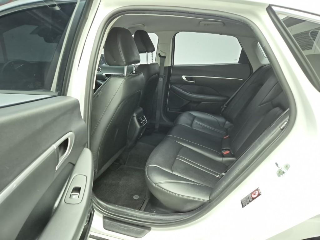 HYUNDAI Sonata - Vista 12