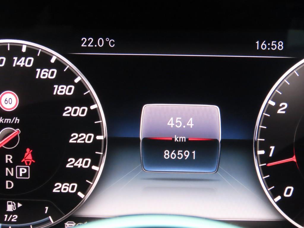 Mercedes Benz E class - Vista 8