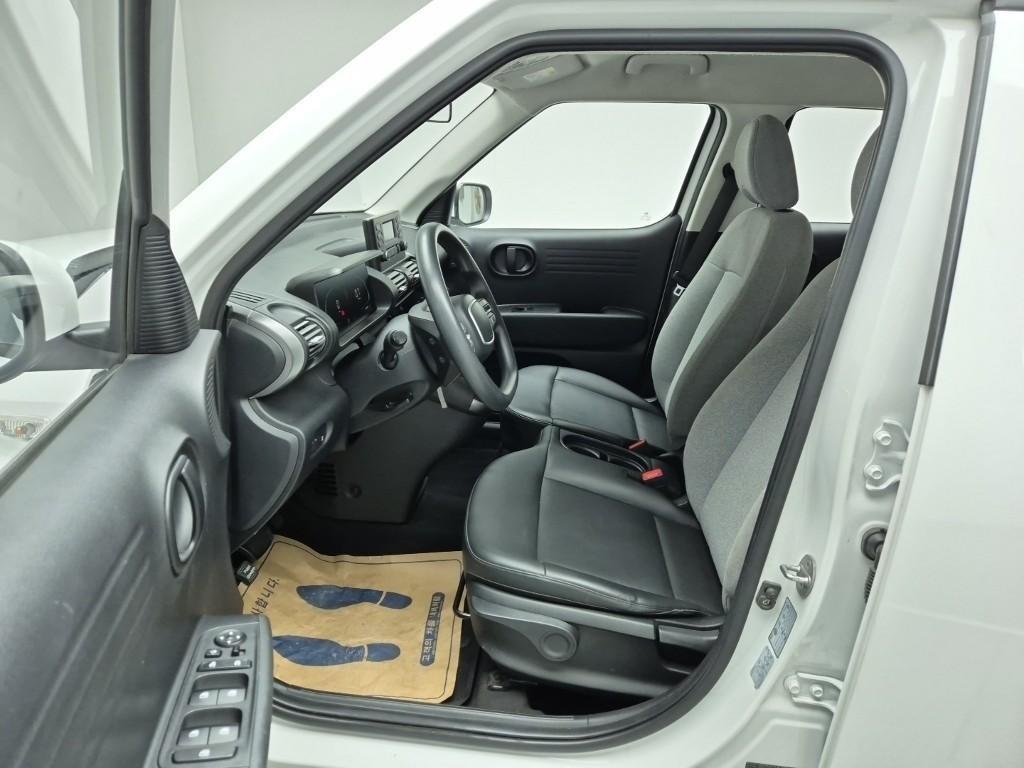 HYUNDAI Casper - Vista 11