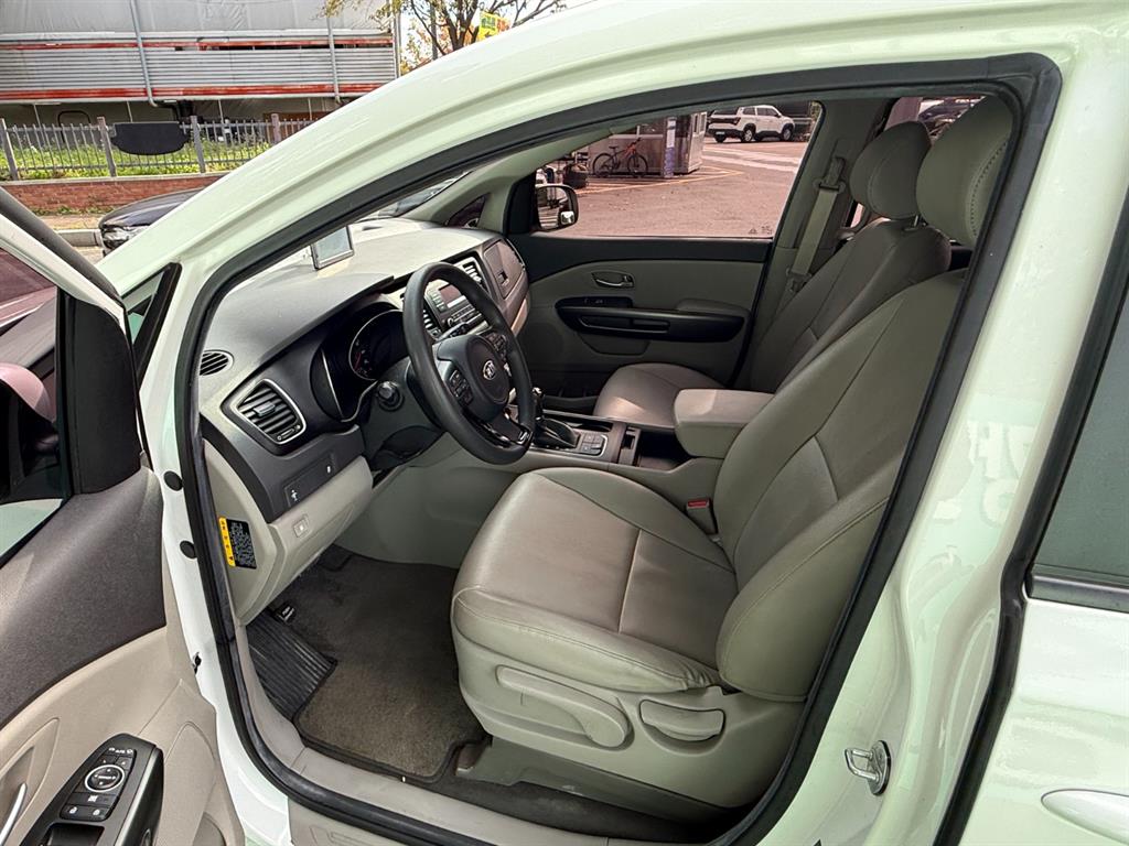 KIA Carnival 2015 Blanco - Importación desde Corea - HF Imports Iquique - Foto 16