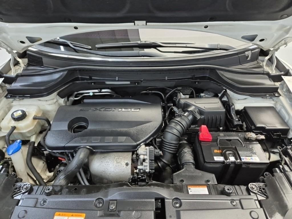 Ssangyong Tivoli - Vista 5