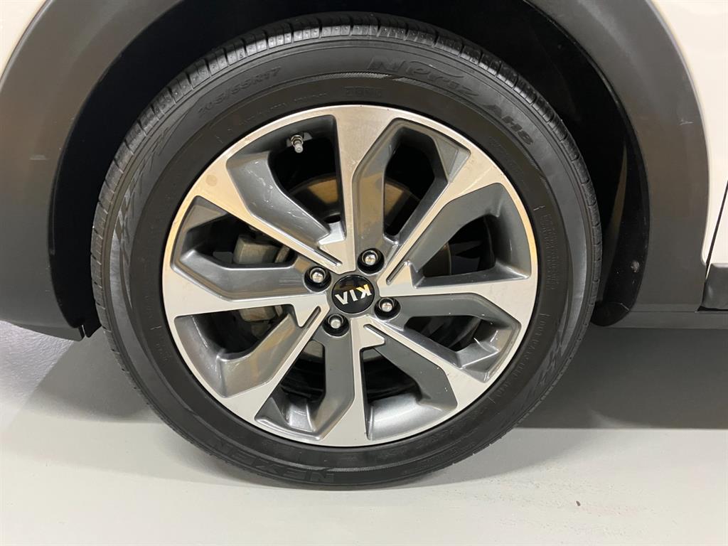 KIA Stonic 2018 Blanco - Importación desde Corea - HF Imports Iquique - Foto 19