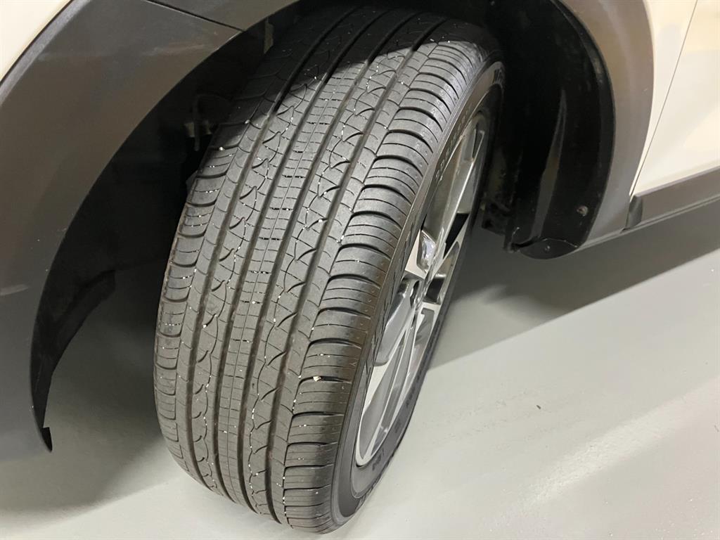 KIA Stonic 2018 Blanco - Importación desde Corea - HF Imports Iquique - Foto 20