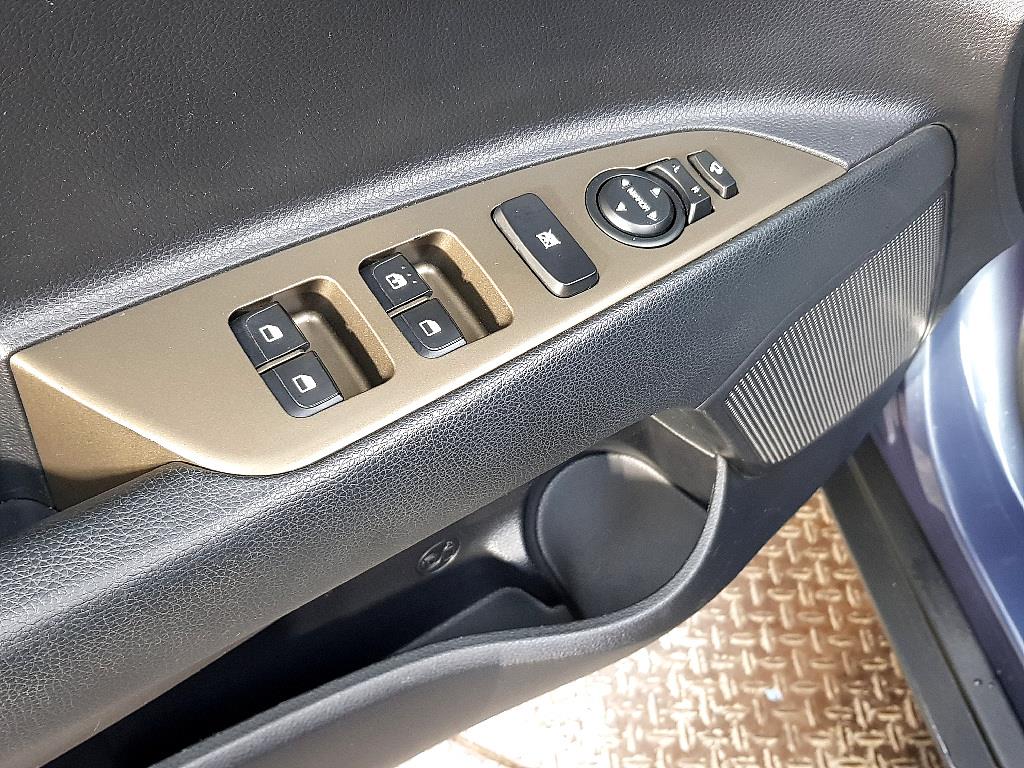 KIA Stonic - Vista 11