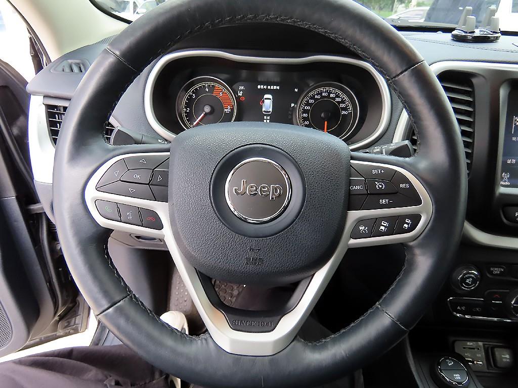 Jeep Cherokee - Vista 8