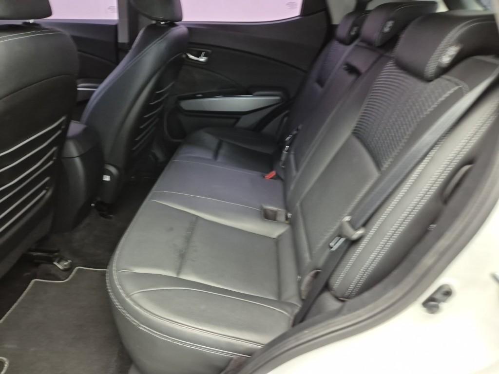 Ssangyong Tivoli - Vista 12