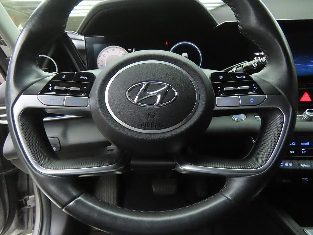 HYUNDAI Avante - Vista 12