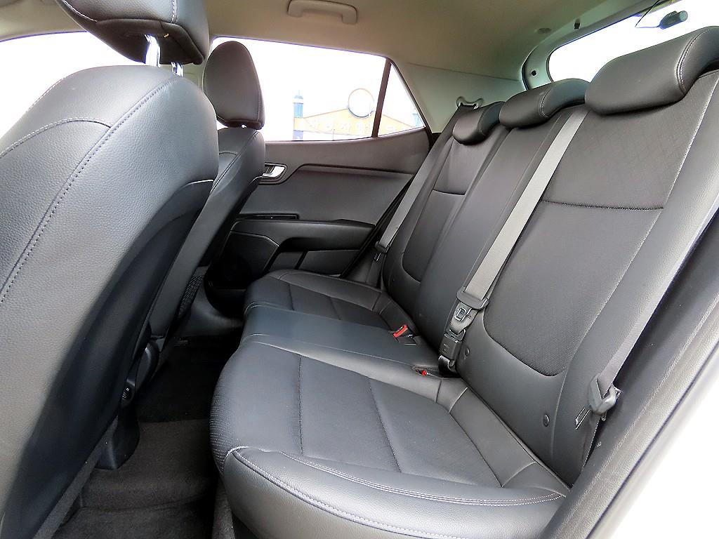 KIA Stonic - Vista 6