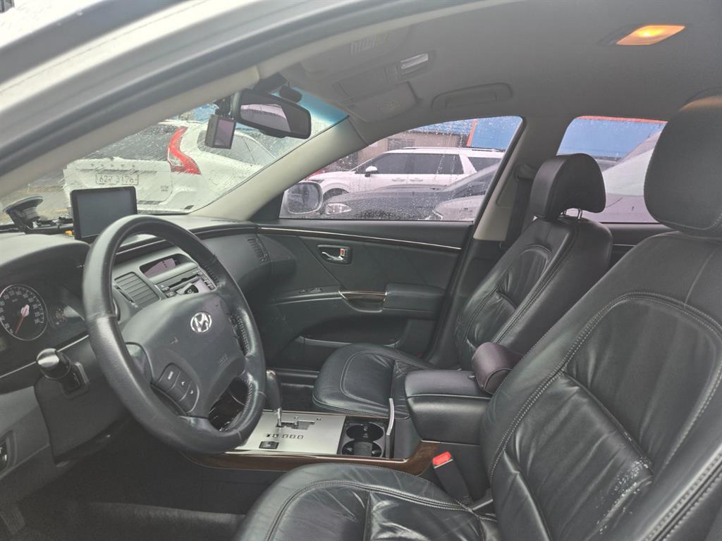 HYUNDAI Grandeur - Vista 5