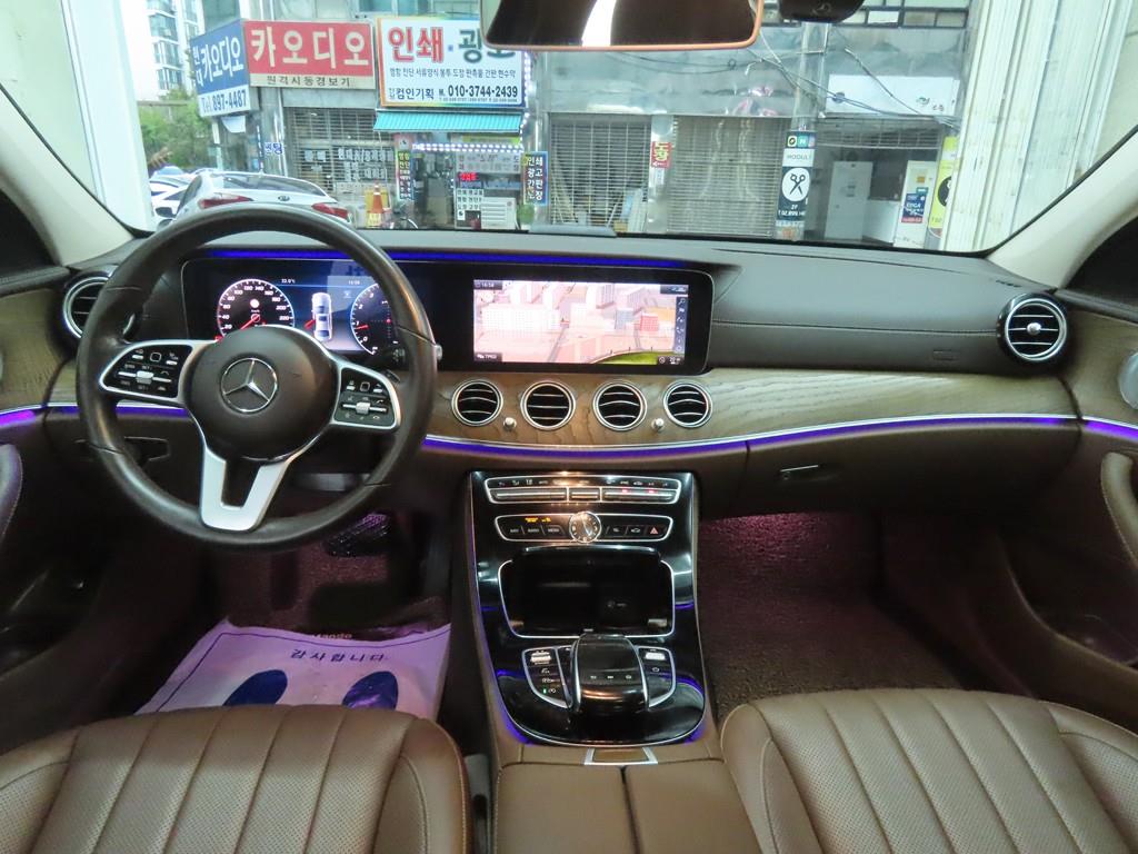 Mercedes Benz E class - Vista 7