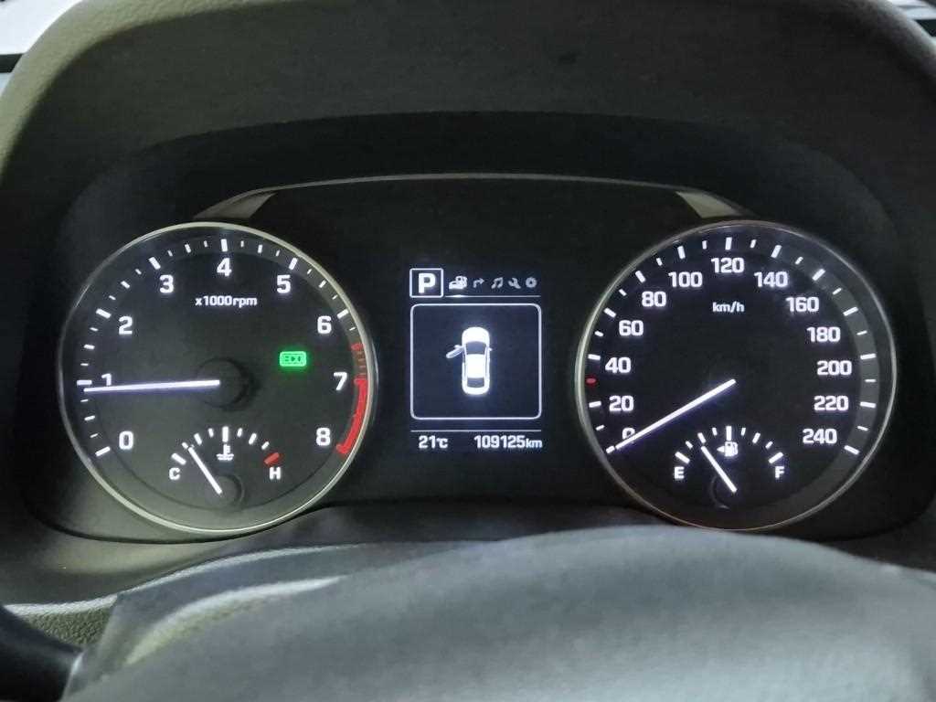 HYUNDAI Avante - Vista 6