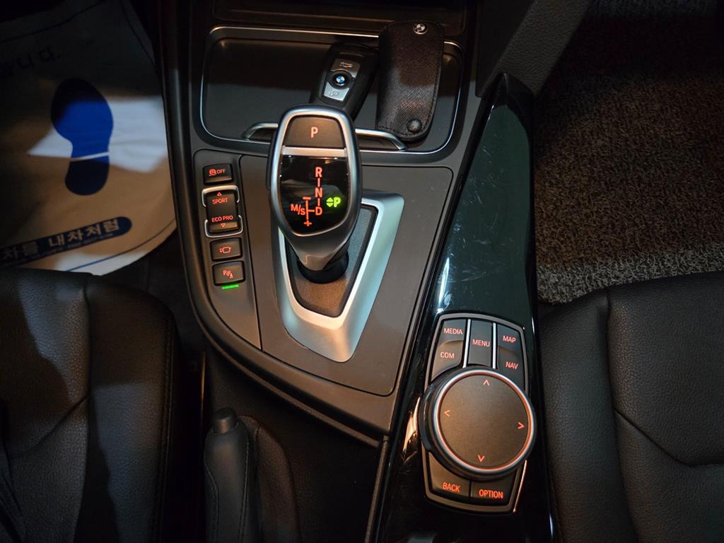 BMW Gran Turismo 2021 Azul - Importación desde Corea - HF Imports Iquique - Foto 13