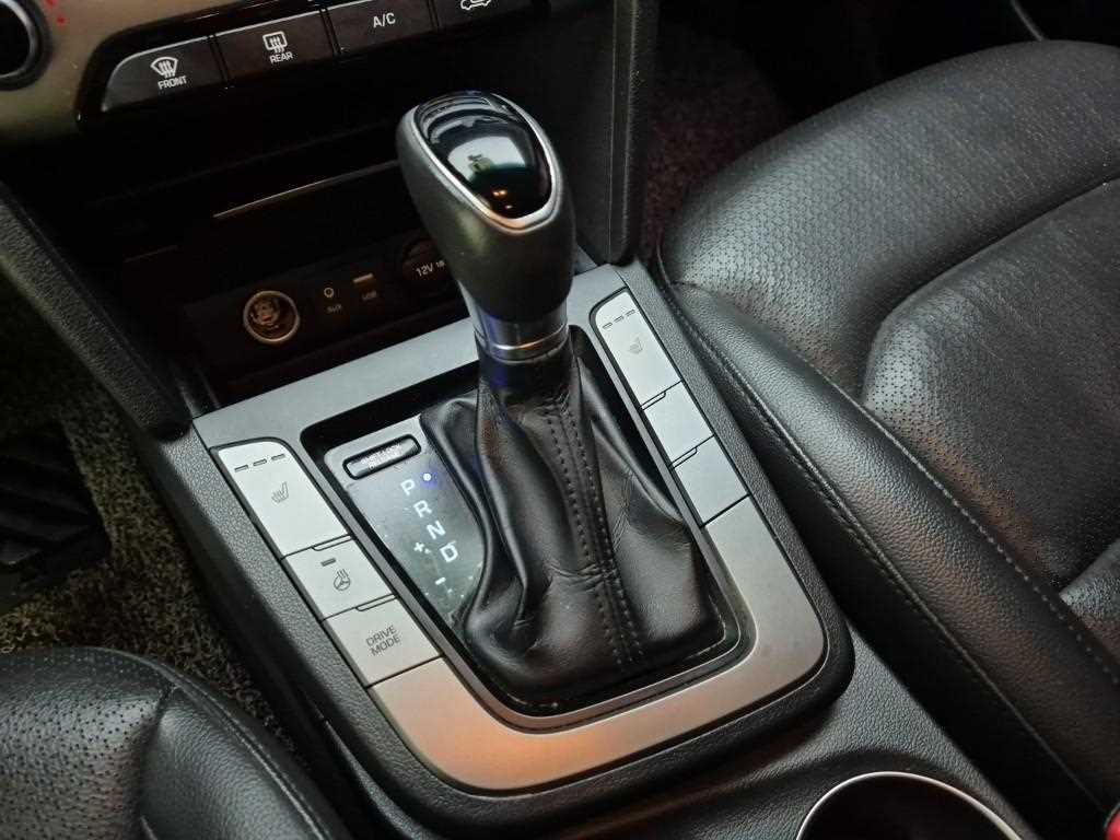 HYUNDAI Avante - Vista 8