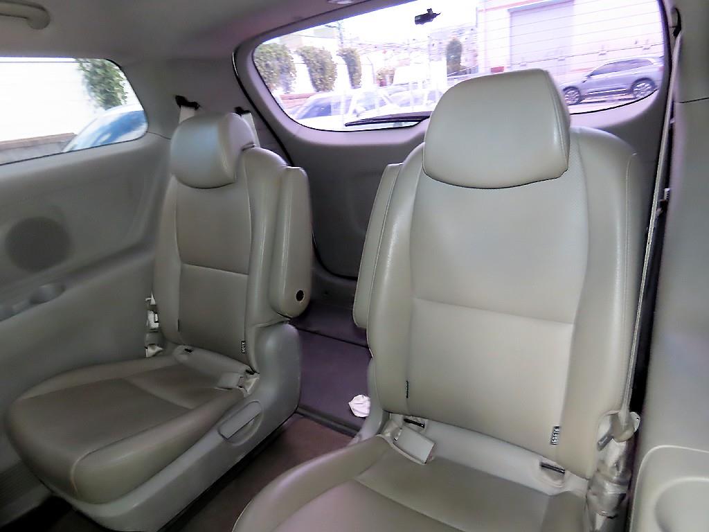KIA Carnival - Vista 7