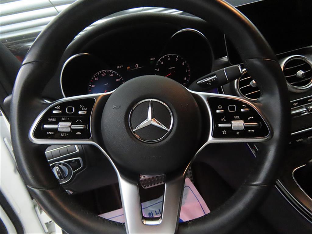 Mercedes Benz C Class - Vista 8