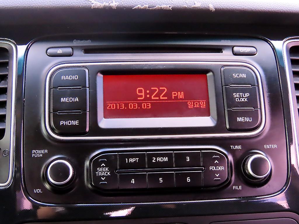 KIA Carens 2016 Rojo - Importación desde Corea - HF Imports Iquique - Foto 14