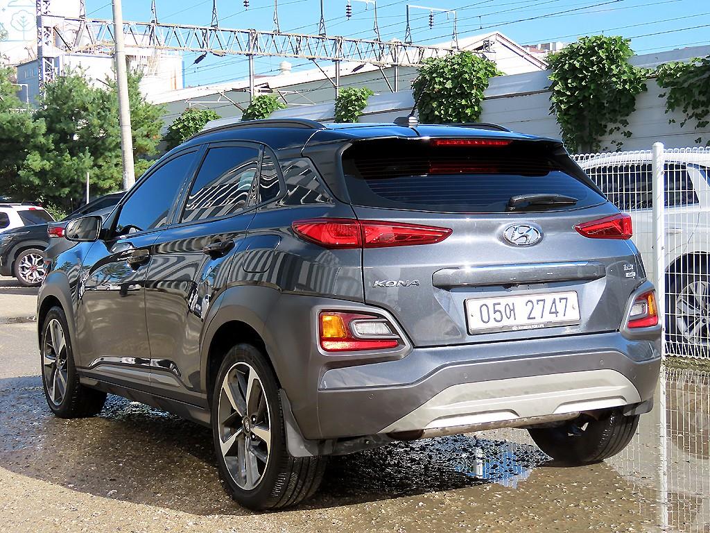 HYUNDAI Kona - Vista 4