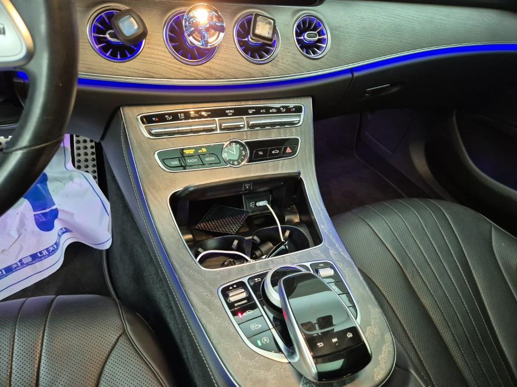 Mercedes Benz CLS Class - Vista 10