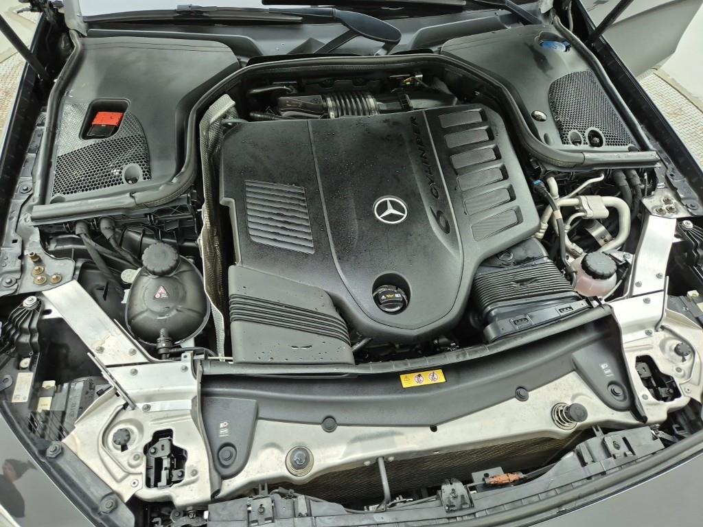 Mercedes Benz CLS Class - Vista 6
