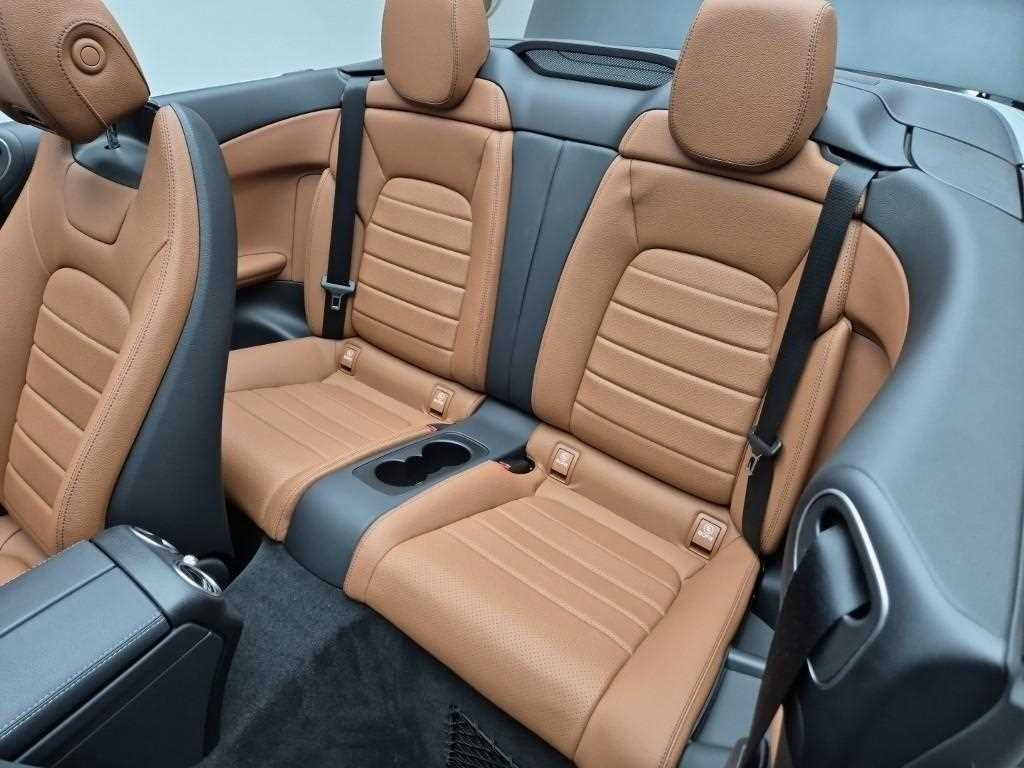 Mercedes Benz C Class - Vista 11