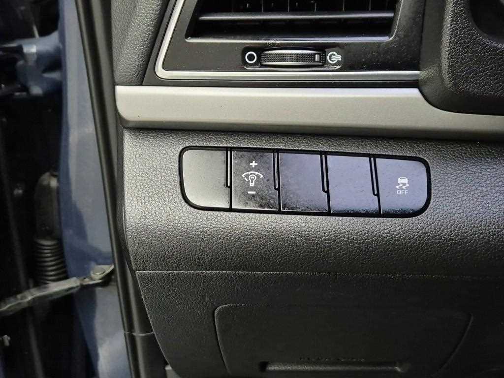 HYUNDAI Avante 2016 Gris - Importación desde Corea - HF Imports Iquique - Foto 18