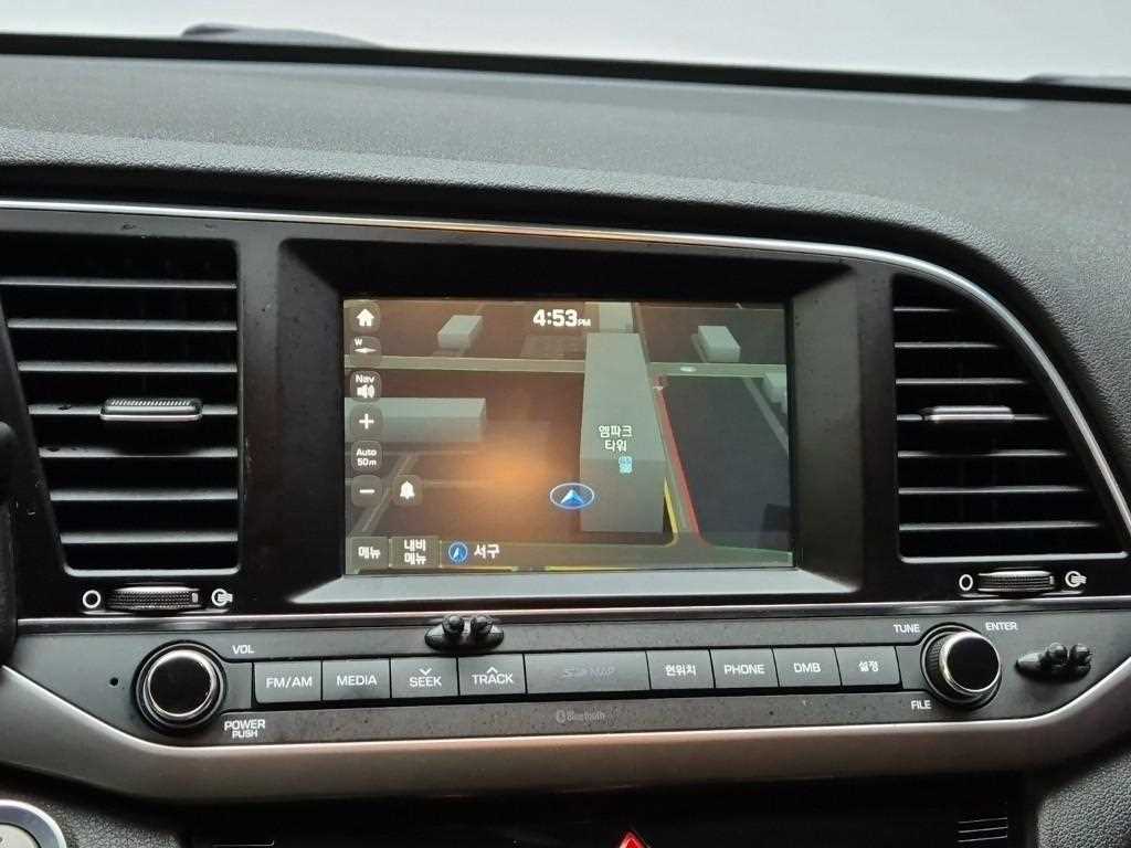 HYUNDAI Avante 2016 Gris - Importación desde Corea - HF Imports Iquique - Foto 13