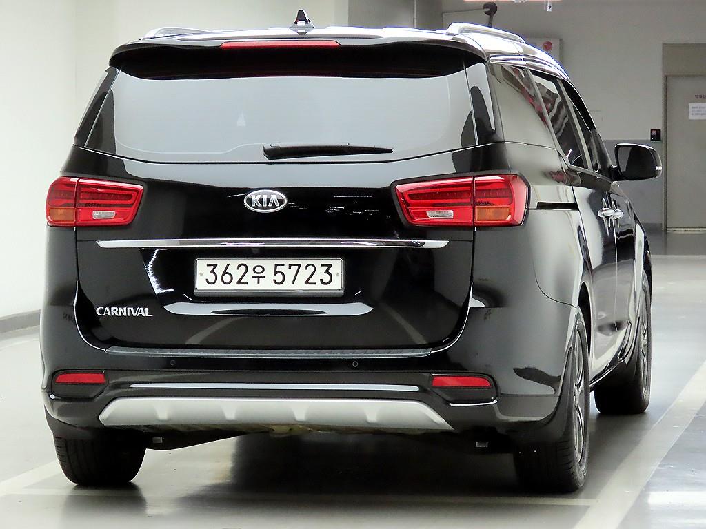 KIA Carnival - Vista 4