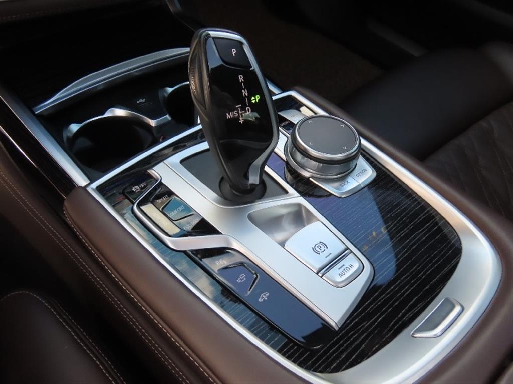 BMW 7 Series - Vista 11