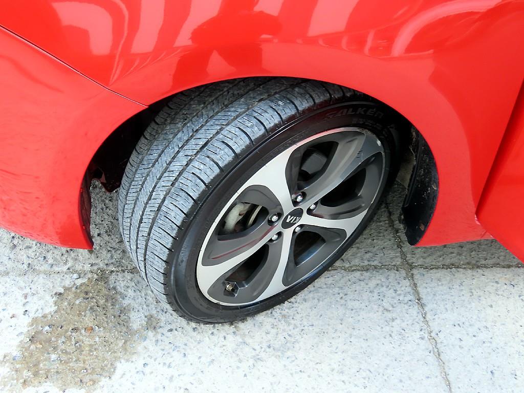 KIA Carens 2016 Rojo - Importación desde Corea - HF Imports Iquique - Foto 20