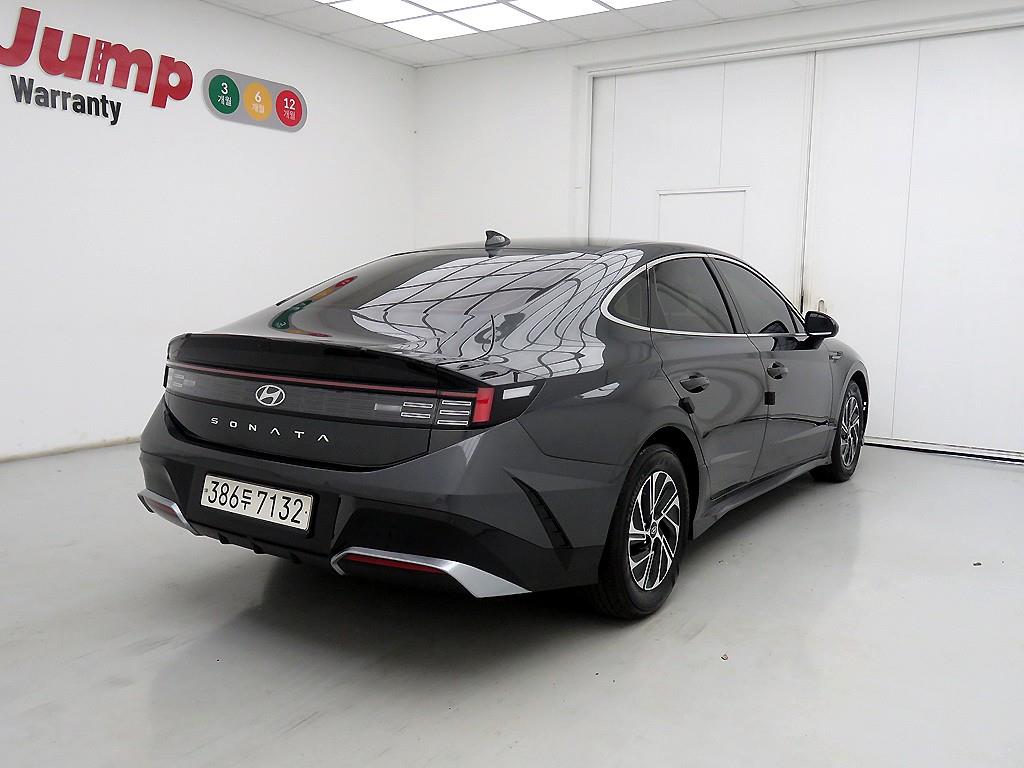 HYUNDAI Sonata - Vista 4