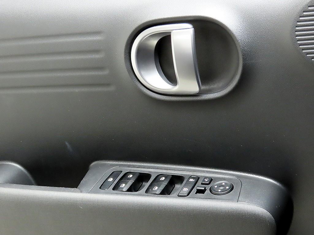 HYUNDAI Casper - Vista 11