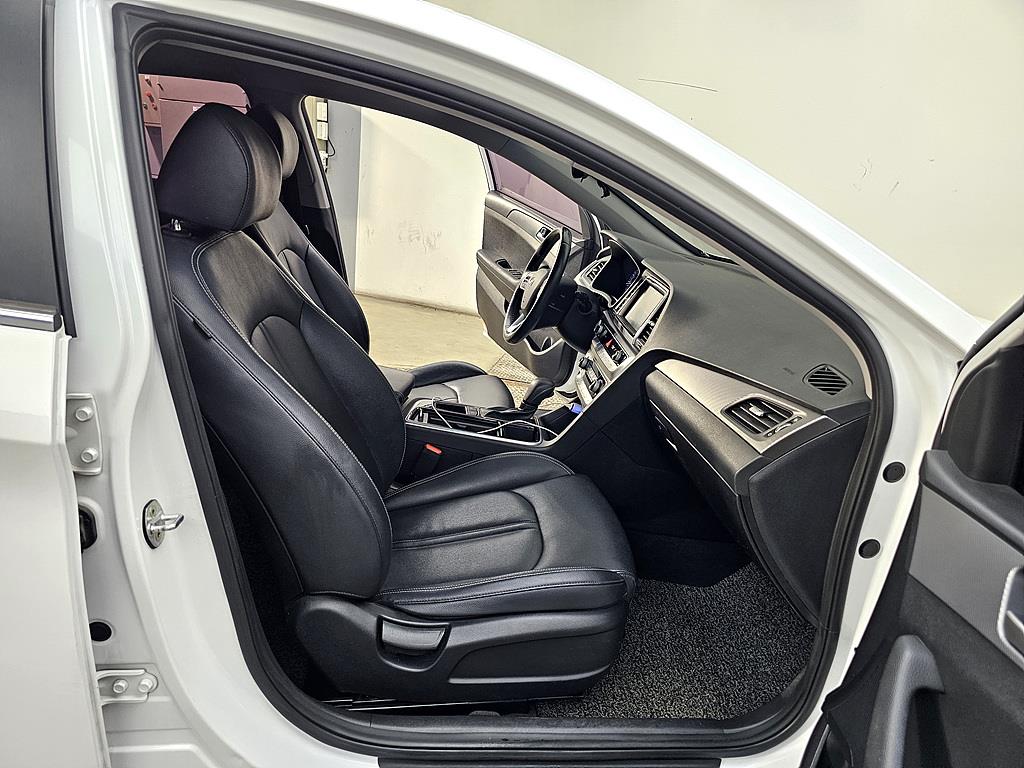 HYUNDAI Sonata - Vista 11