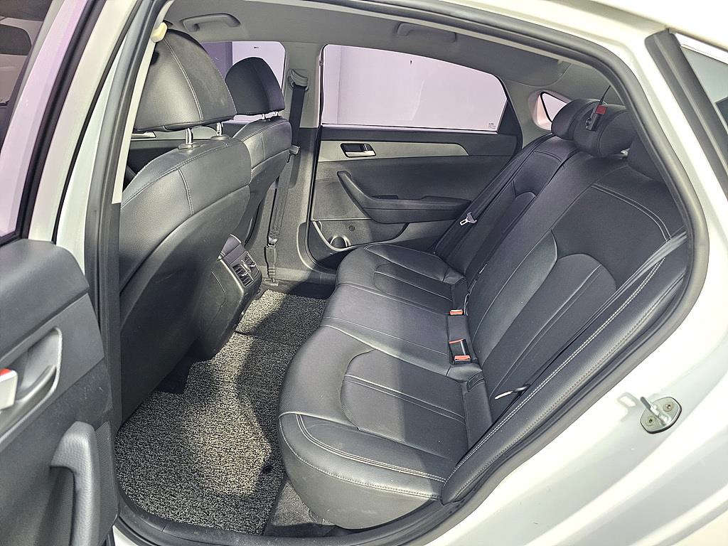 HYUNDAI Sonata - Vista 9