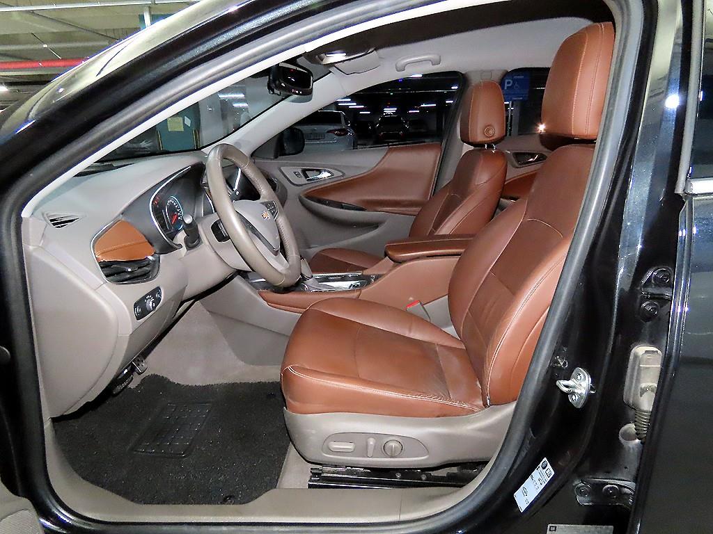 Chevrolet Malibu - Vista 6