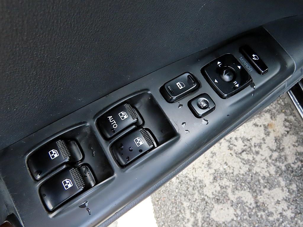 HYUNDAI Grandeur 2009 Negro - Importación desde Corea - HF Imports Iquique - Foto 13