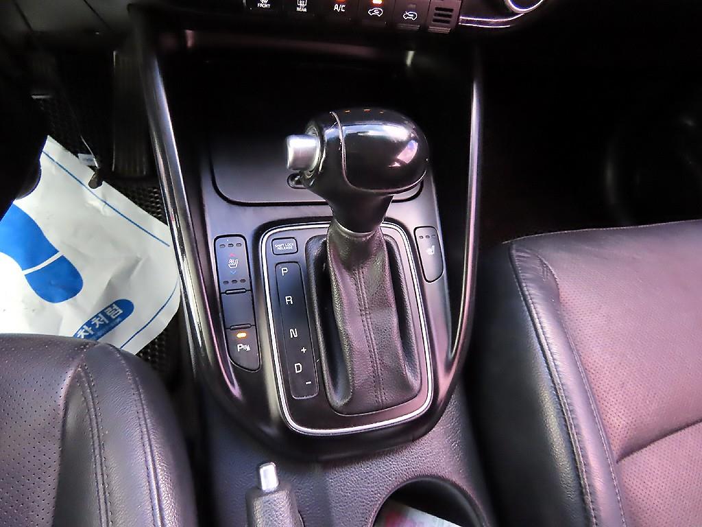 KIA Carens - Vista 10