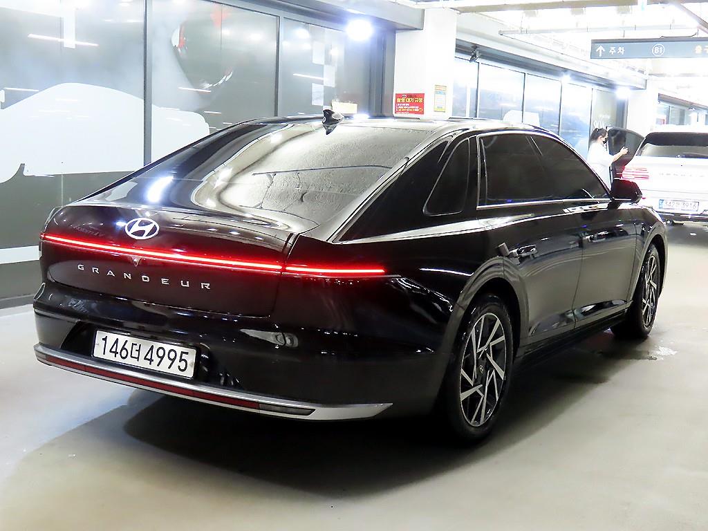 HYUNDAI Grandeur - Vista 4