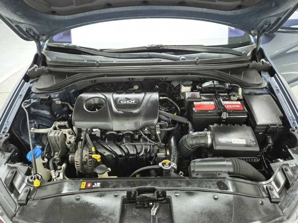 HYUNDAI Avante - Vista 5