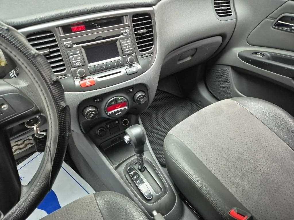 KIA Pride 2010 Plateado - Importación desde Corea - HF Imports Iquique - Foto 13