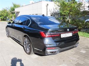 BMW 7 Series - Vista 8