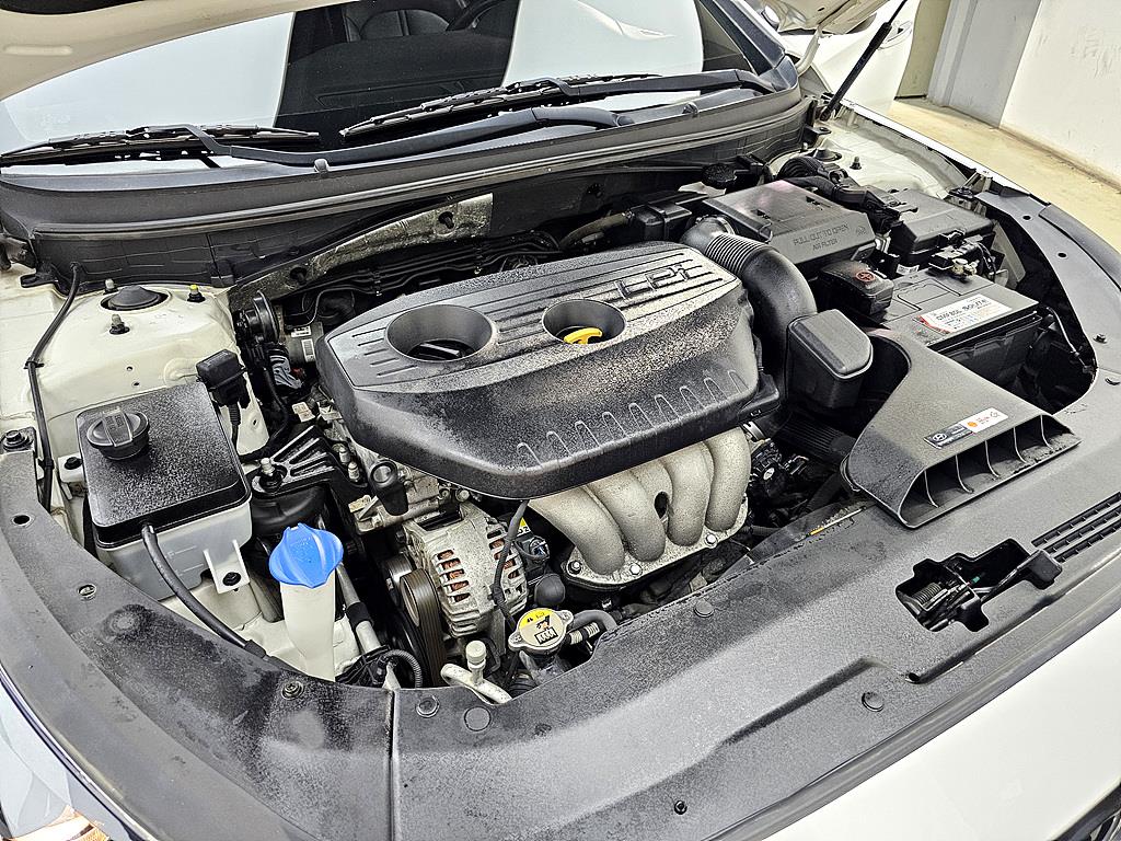 HYUNDAI Sonata - Vista 6