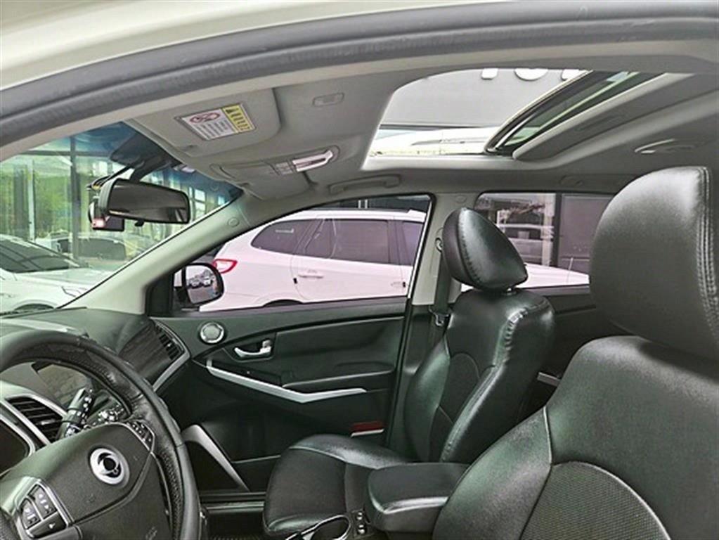 Ssangyong Korando - Vista 8